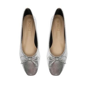 ISO Schutz Arissa Flat in silver size 8